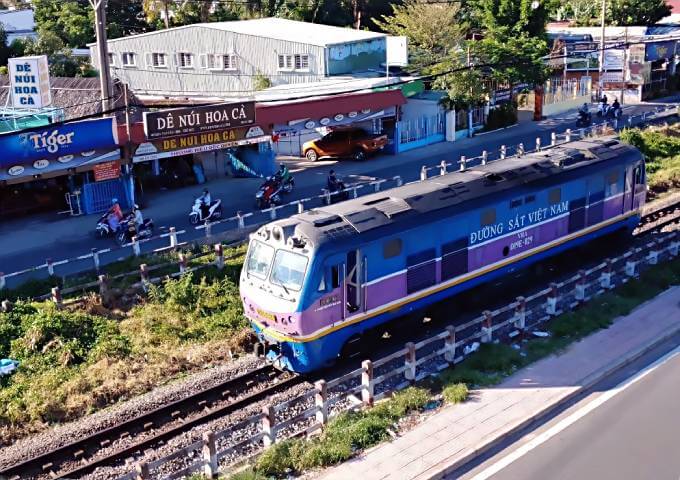 vietnam-train